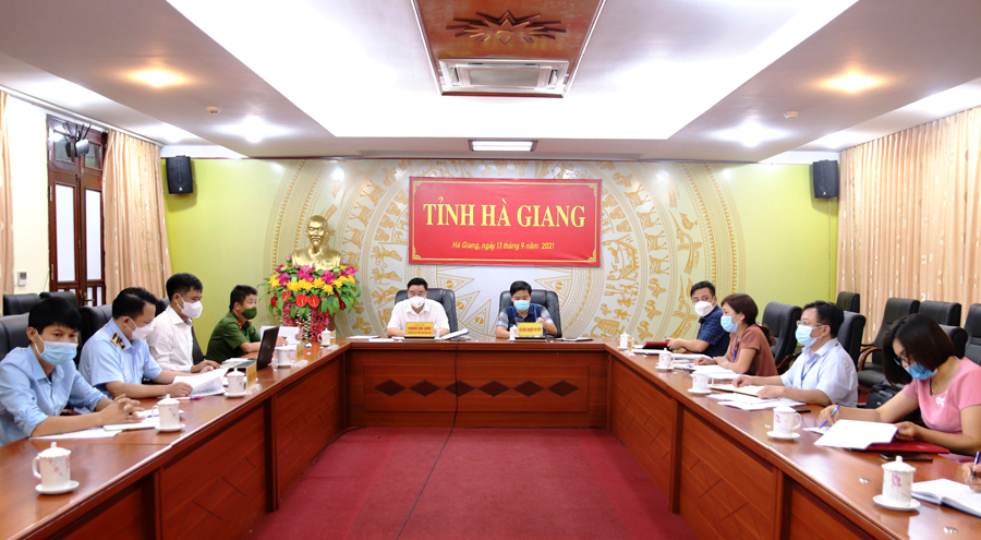 Các đại biểu dự hội nghị tại điểm cầu Hà Giang.