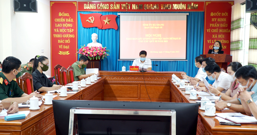 Các đại biểu dự hội nghị.