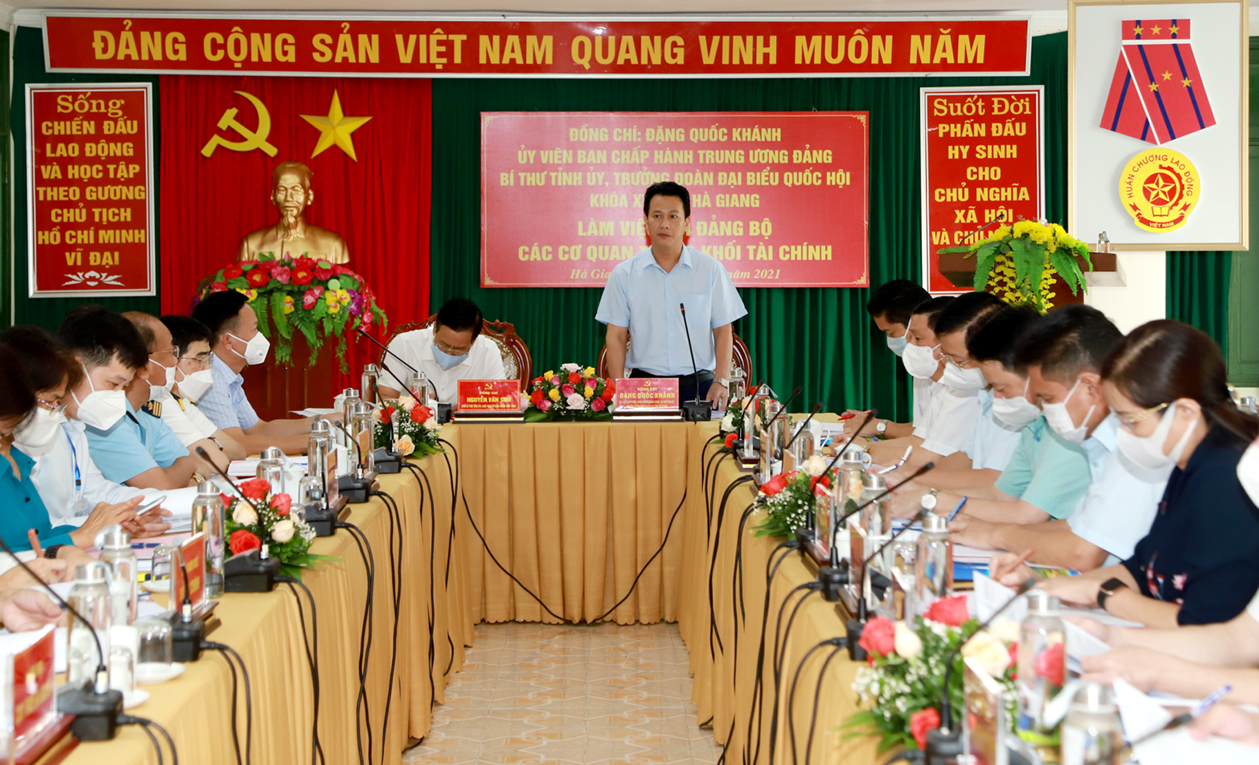Bí thư Tỉnh ủy Đặng Quốc Khánh phát biểu kết luận buổi làm việc