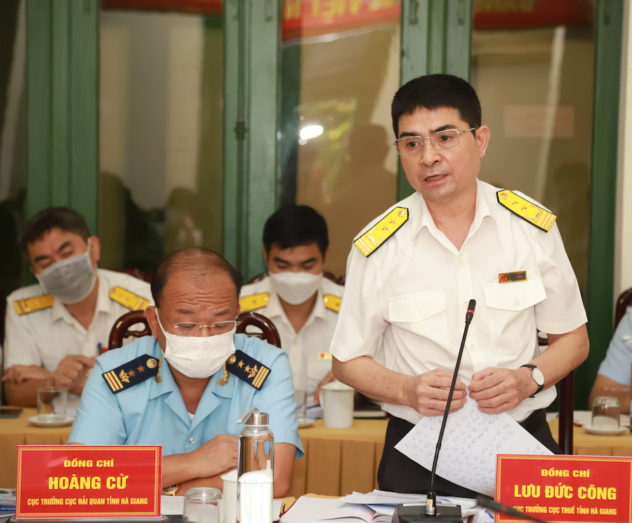Cục trưởng Cục Thuế tỉnh Lưu Đức Công báo cáo thêm hình hình thu ngân sách