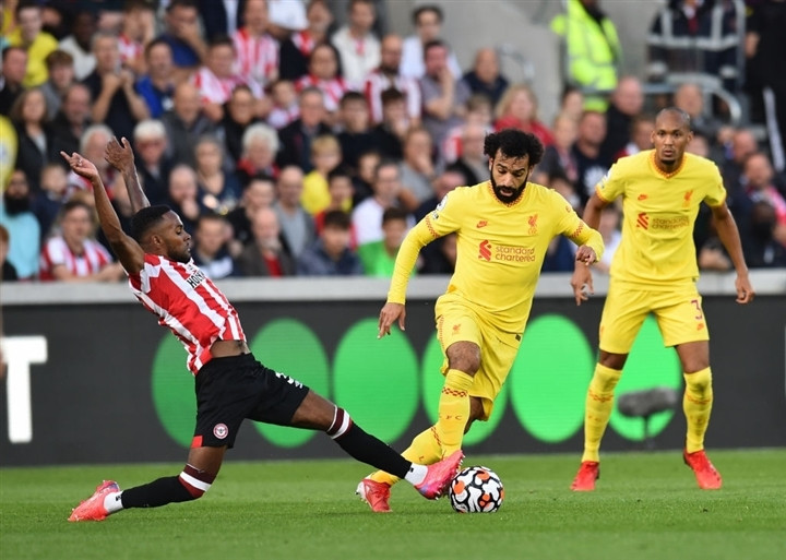 Brentford gây ra rất nhiều khó khăn cho Liverpool.