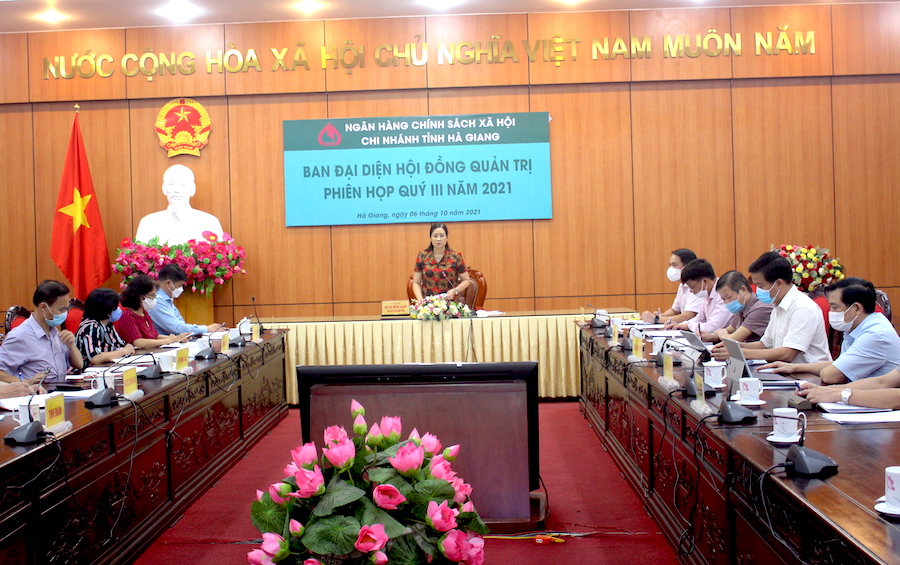Toàn cảnh hội nghị.