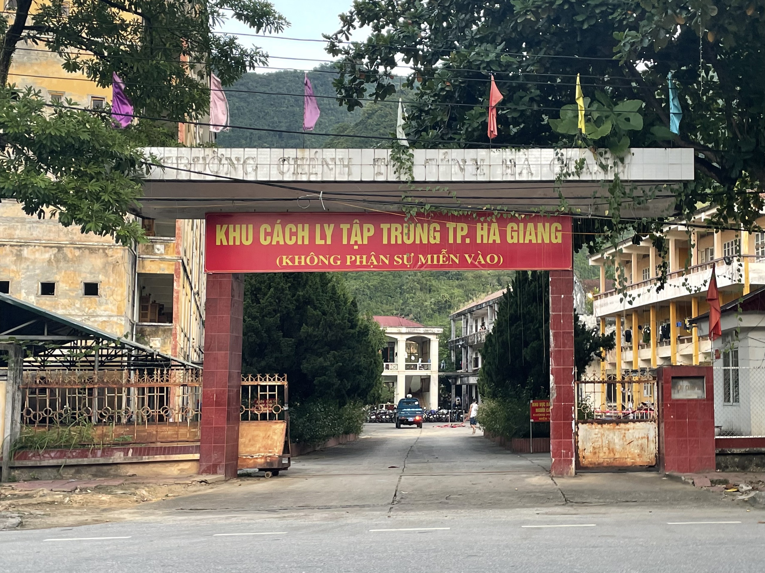 Trường Chính trị tỉnh (cũ) - một trong những khu cách ly tập trung của công dân trở về từ các tỉnh phía Nam
