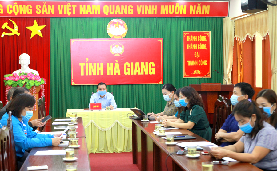 Các đại biểu dự hội nghị tại điểm cầu của tỉnh.