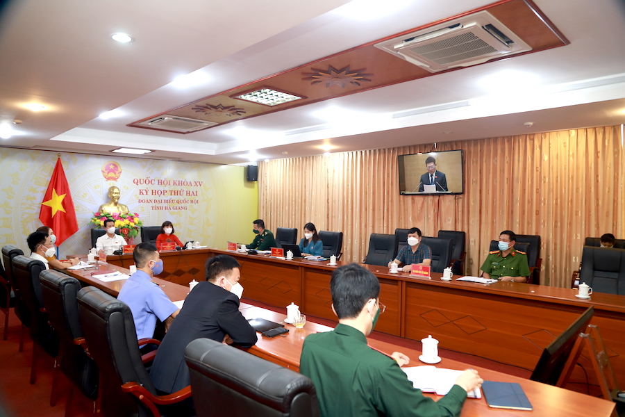 Đoàn ĐBQH tỉnh ta dự tại điểm cầu tỉnh