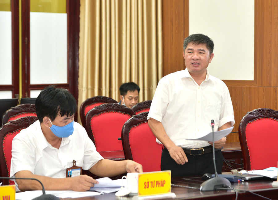 Lãnh đạo Sở TN&MT thảo luận tại hội thảo.