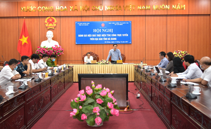 Toàn cảnh hội nghị.