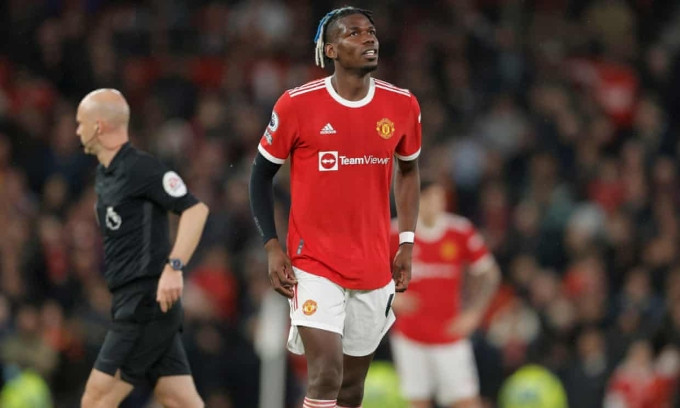 Thẻ đỏ của Pogba làm sầu thêm thảm bại của Man Utd ngay tại Old Trafford