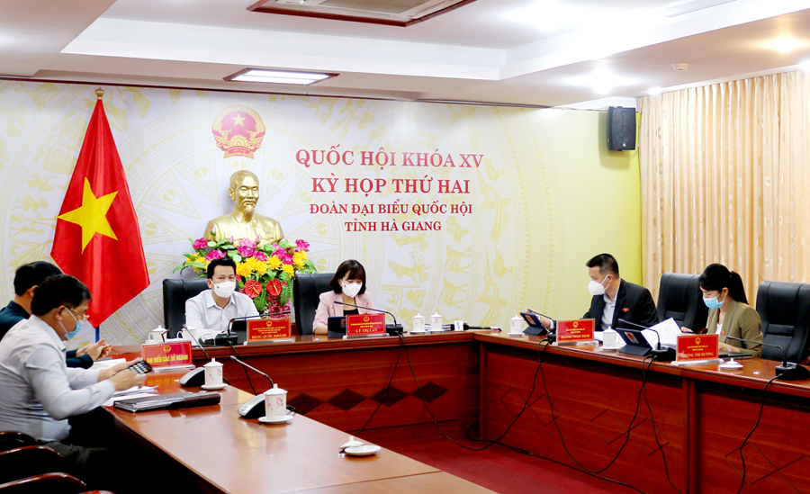 Đoàn ĐBQH tỉnh ta dự tại điểm cầu tỉnh