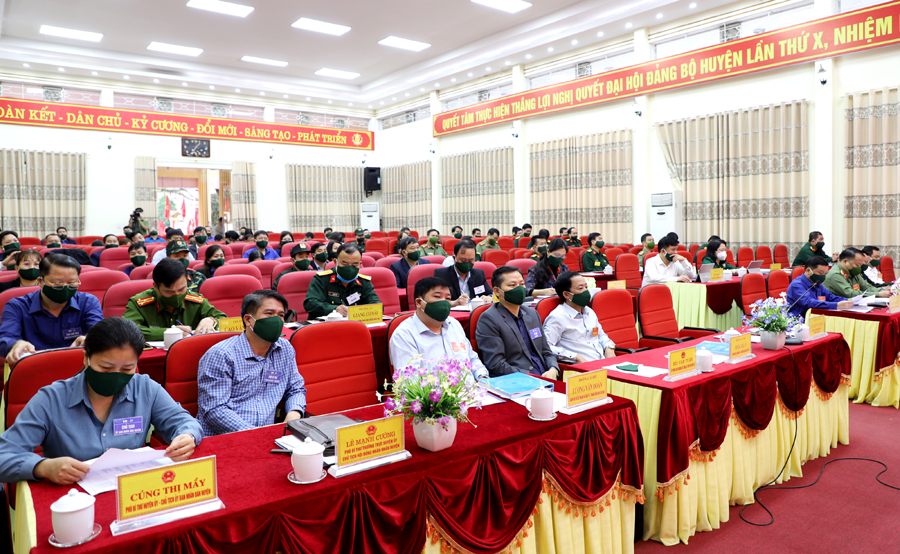 Các đại biểu dự khai mạc.