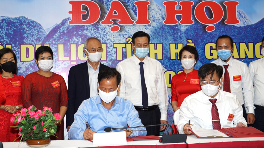 Lễ ký kết Chương trình phối hợp giữa Hiệp hội Du lịch tỉnh với Sở Văn hóa TT& DL