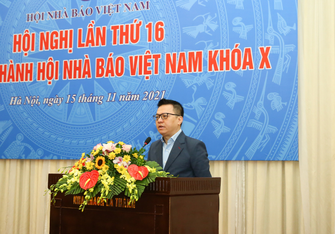 Đồng chí Lê Quốc Minh, Ủy viên Trung ương Đảng, Tổng biên tập Báo Nhân Dân, Phó Trưởng ban Tuyên giáo Trung ương, Bí thư Đảng đoàn, Chủ tịch Hội Nhà báo Việt Nam phát biểu tại Hội nghị.