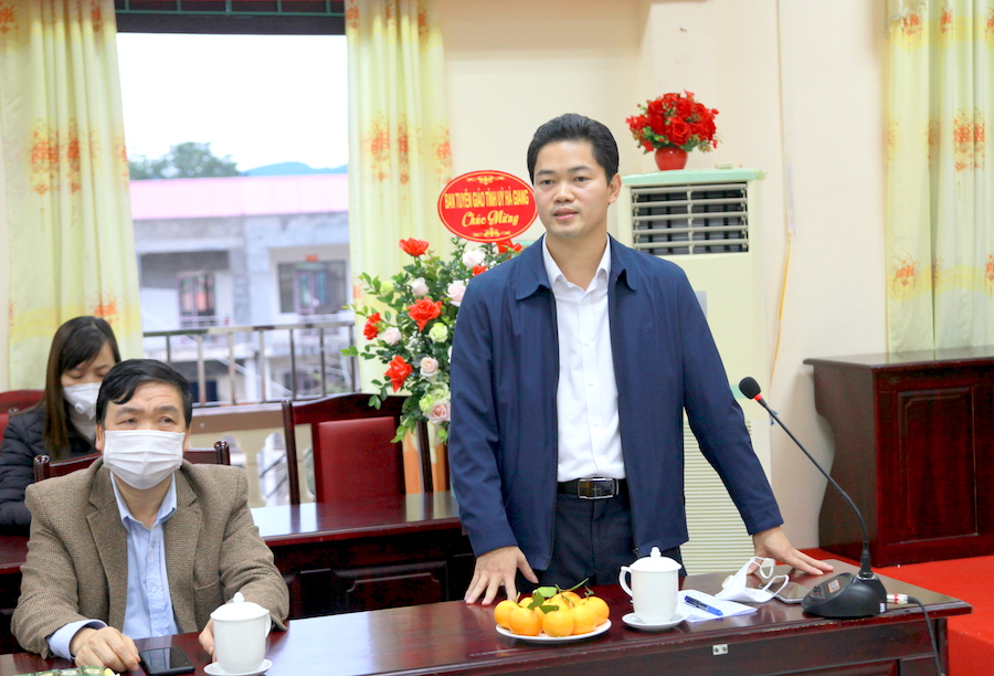 Trưởng Ban Tuyên giáo Tỉnh ủy Vũ Mạnh Hà gửi lời thăm hỏi, chúc mừng đến tập thể lãnh đạo, cán bộ, giáo viên, nhân viên toàn ngành Giáo dục.