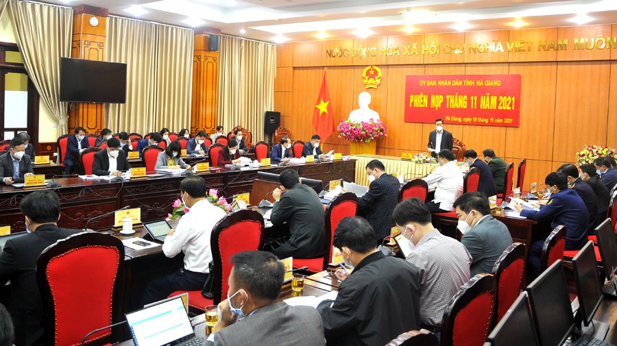 Toàn cảnh phiên họp.