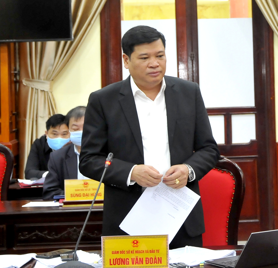 Giám đốc Sở Kế hoạch và Đầu tư Lương Văn Đoàn kiến nghị cần rà soát các tiêu chí NTM để giao nhiệm vụ cụ thể thực hiện trong năm 2022.