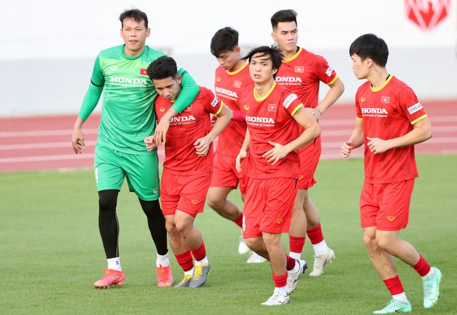 VFF và thầy Park đã làm việc với Tấn Trường về việc sử dụng MXH. 