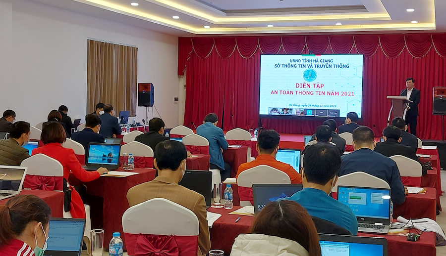 Các học viên tham dự buổi diễn tập.