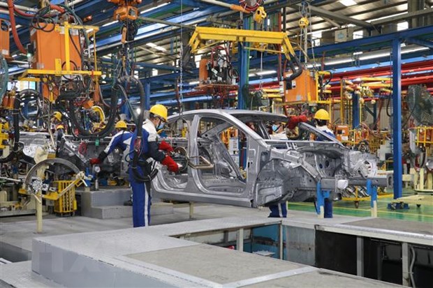 Giảm 50% lệ phí trước bạ với ôtô sản xuất trong nước trong 6 tháng. (