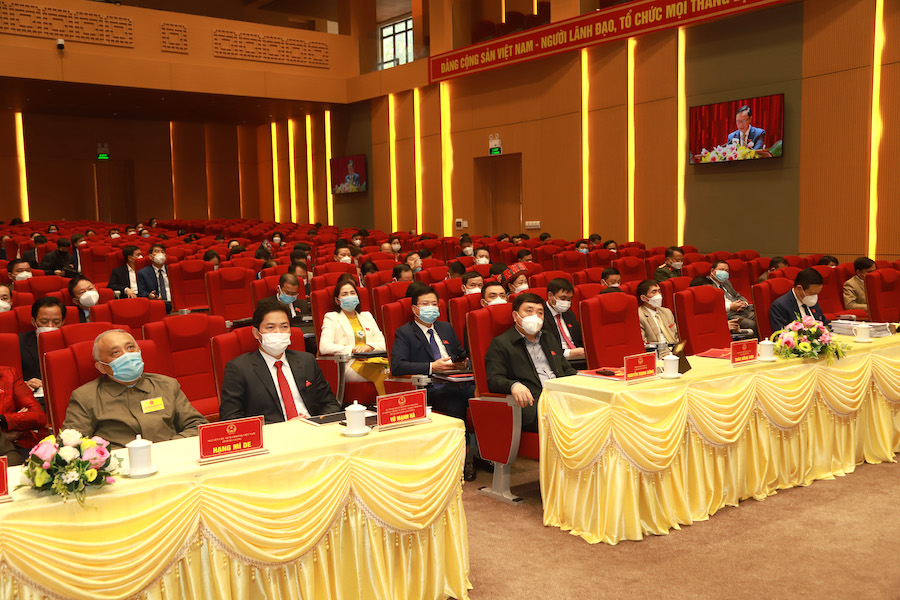 Các đại biểu dự kỳ họp.