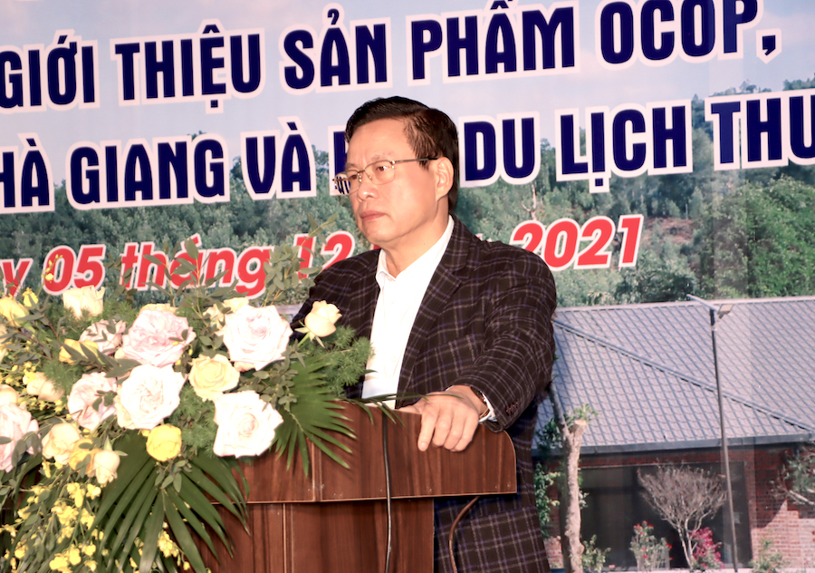 Chủ tịch UBND tỉnh Nguyễn Văn Sơn phát biểu tại buổi lễ.