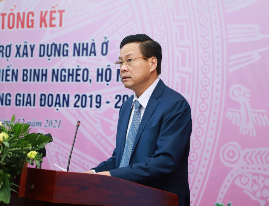 Chủ tịch UBND tỉnh Nguyễn Văn Sơn phát biểu tại hội nghị