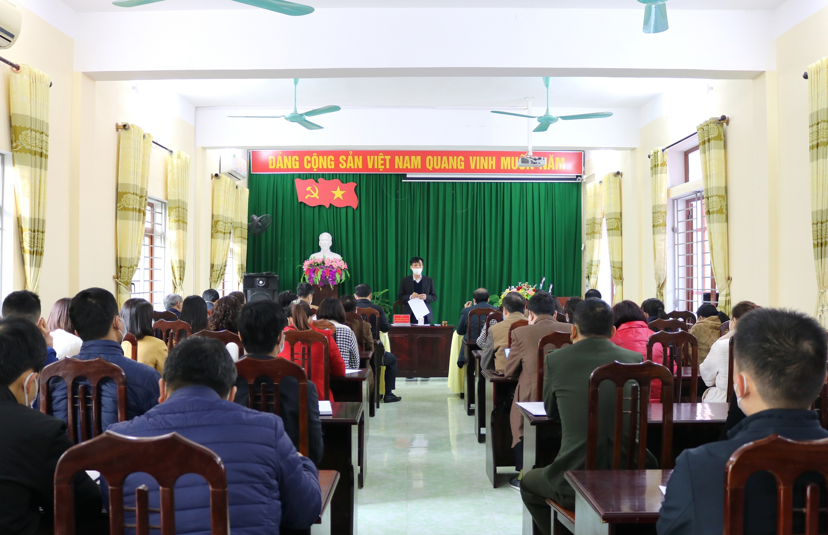 Họp Hội đồng tuyển dụng công chức, viên chức các cơ quan khối Đảng, MTTQ, các đoàn thể chính trị - xã hội tỉnh