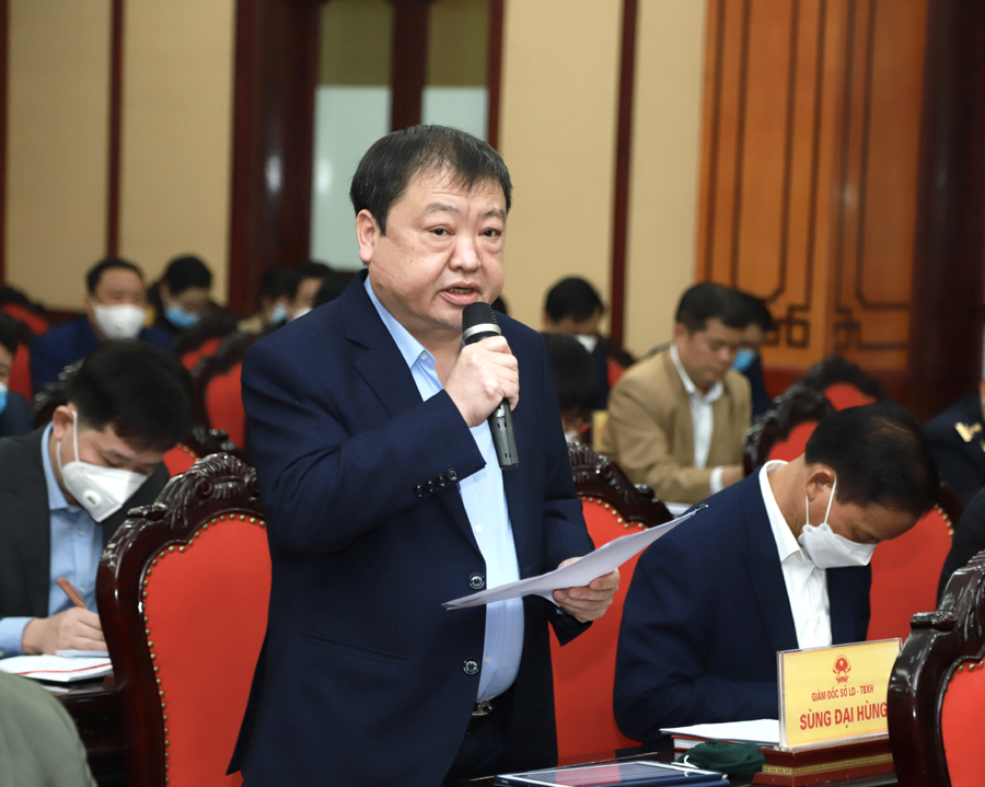 Giám đốc Sở Lao động, Thương binh và Xã hội Sùng Đại Hùng thông tin tình hình lao động làm việc ngoài tỉnh