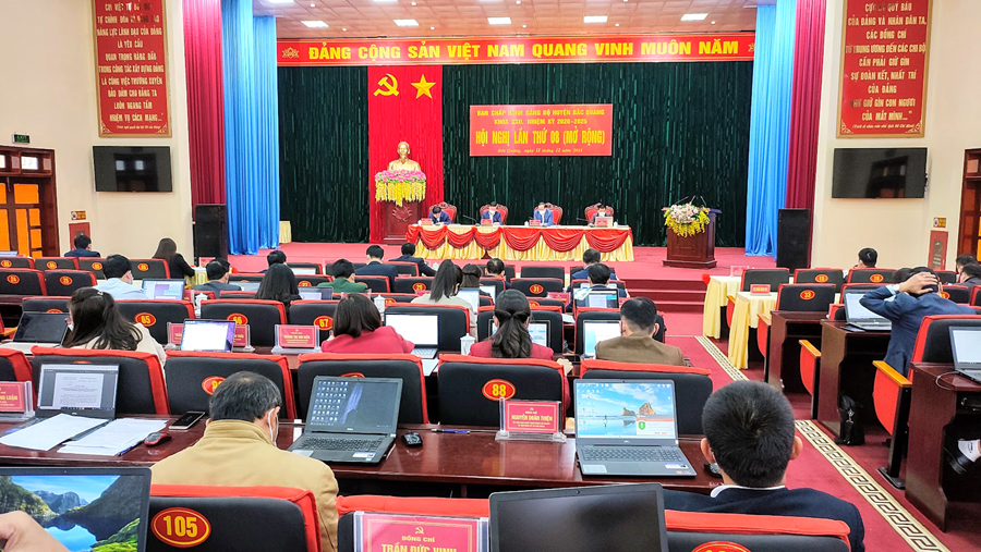 Các đại biểu dự hội nghị.