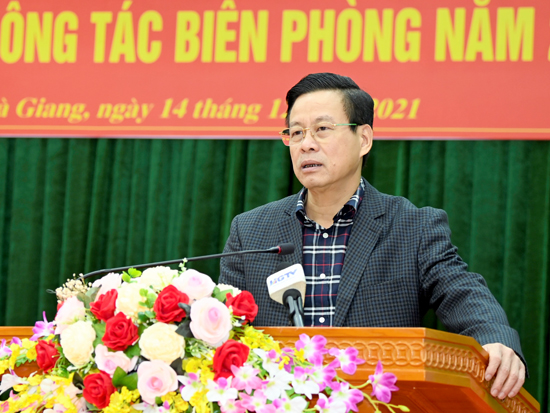 Chủ tịch UBND tỉnh Nguyễn Văn Sơn phát biểu chỉ đạo tại hội nghị.
