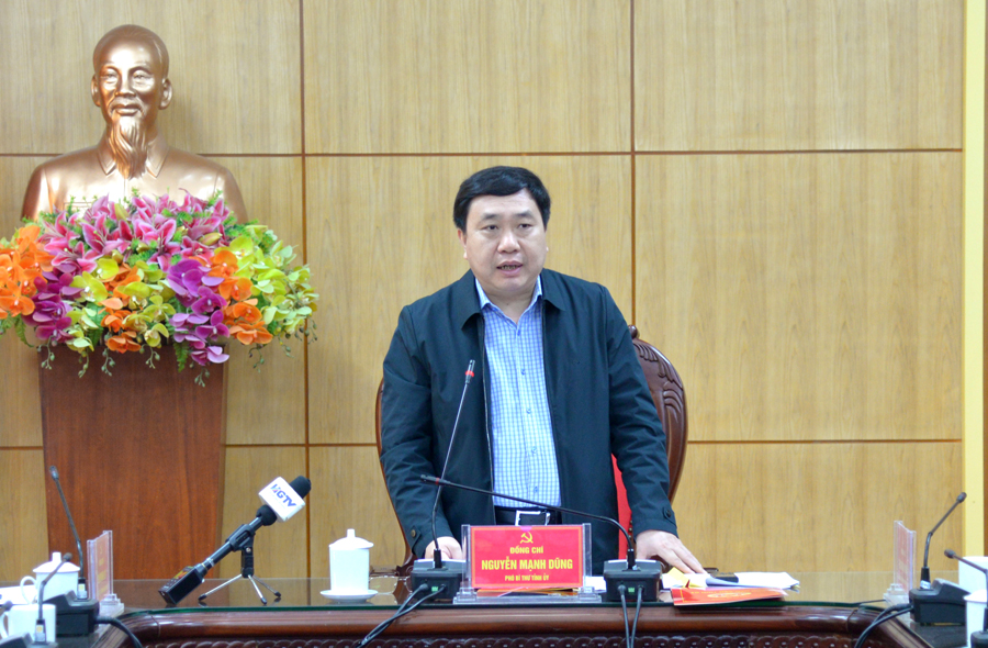 Phó Bí thư Tỉnh ủy phát biểu kết luận cuộc họp