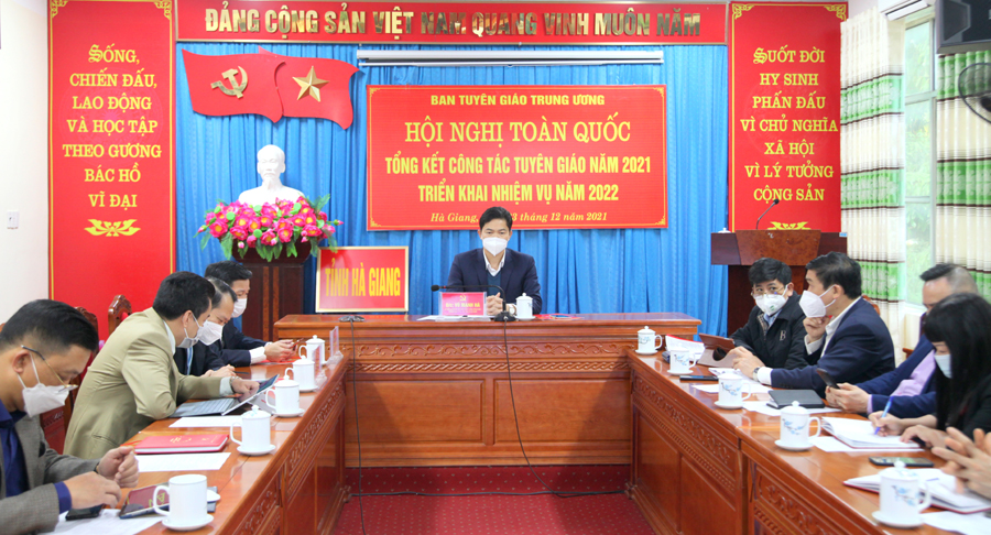 Các đại biểu dự hội nghị tại điểm cầu của tỉnh.