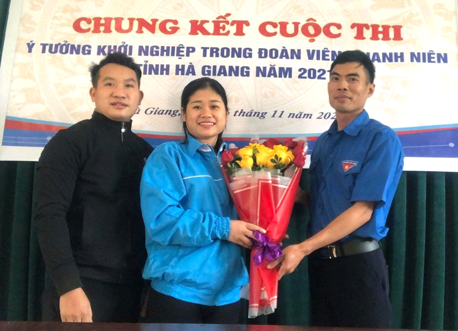 Anh Nguyễn Xuân Tiến đạt giải Nhất với ý tưởng “Vườn dưa 4.0 và nhân rộng cho thanh niên khởi nghiệp Hà Giang” trong cuộc thi ý tưởng khởi do tỉnh Tỉnh đoàn tổ chức vừa qua