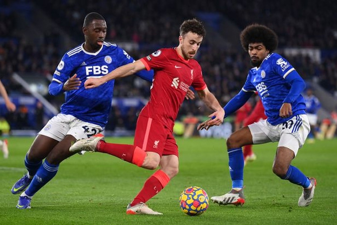 Jota mất hút trước Leicester
