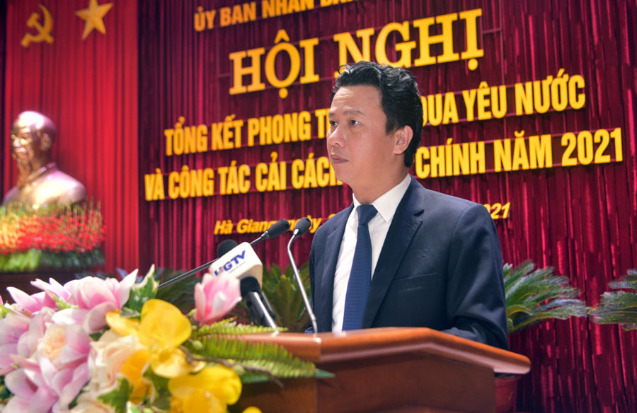 Bí thư Tỉnh ủy Đặng Quốc Khánh phát biểu chỉ đạo tại hội nghị.