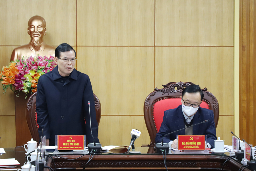 Đồng chí Triệu Tài Vinh, Phó Trưởng Ban Dân vận T.Ư phát biểu tại buổi làm việc.