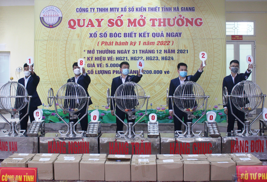Công ty TNHH một thành viên Xổ số kiến thiết Hà Giang tổ chức quay số xác định các giải thưởng xổ số bóc biết kết quả ngay, đợt 1 năm 2022.