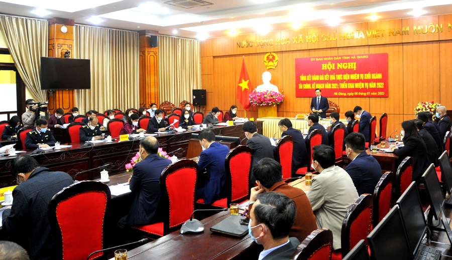 Toàn cảnh hội nghị.