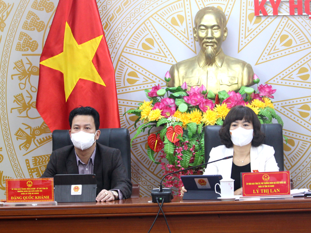 Bí thư Tỉnh ủy Đặng Quốc Khánh, Trưởng đoàn ĐBQH khóa XV đơn vị tỉnh Hà Giang và Phó trưởng đoàn chuyên trách Đoàn ĐBQH khóa XV Lý Thị Lan chủ trì tại điểm cầu tỉnh.
