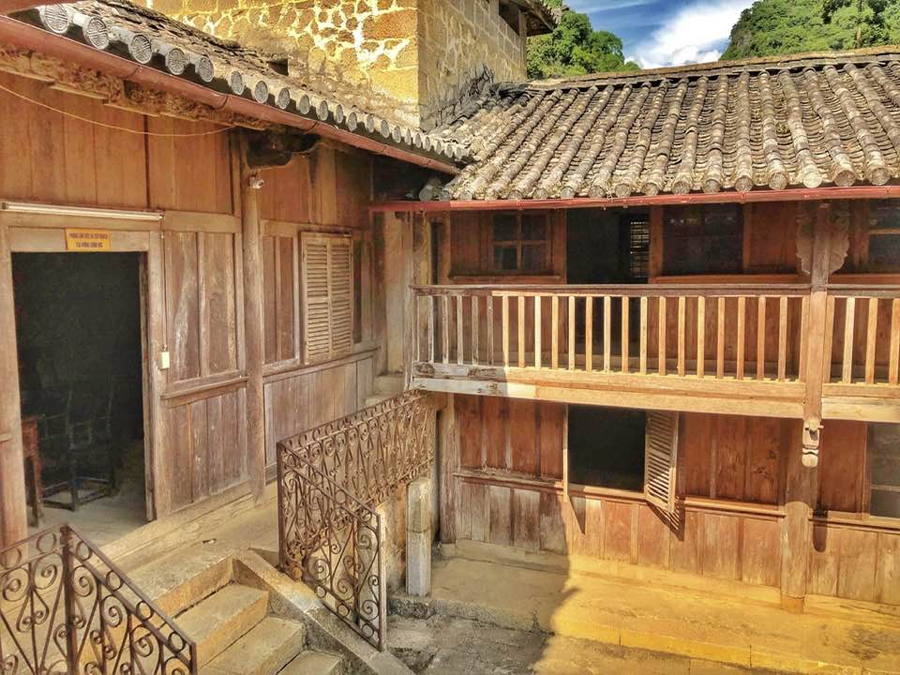 Nắng ấm áp tràn về các bản làng.