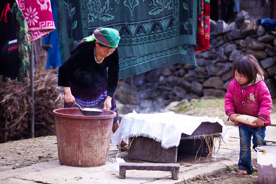 Tết đến năm sang bà con ai cũng tất bật 