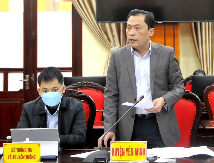 ãnh đạo huyện Yên Minh báo cáo các phần việc được giao phục vụ tái đánh giá sẽ bảo đảm hoàn thành đúng thời gian.