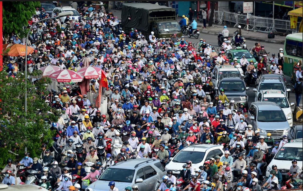 Bảo hiểm bắt buộc ô tô, xe máy chính là góp phần nâng cao ý thức và trách nhiệm của người tham gia giao thông.