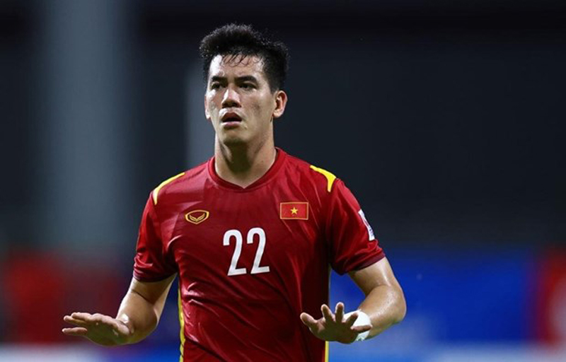 Tiền đạo Tiến Linh có kết quả dương tính với SARS-CoV-2.