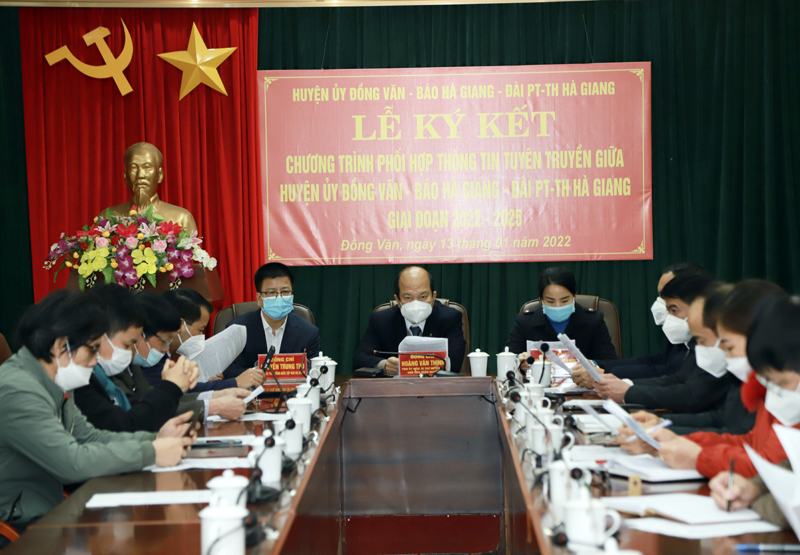 Toàn cảnh lễ ký kết