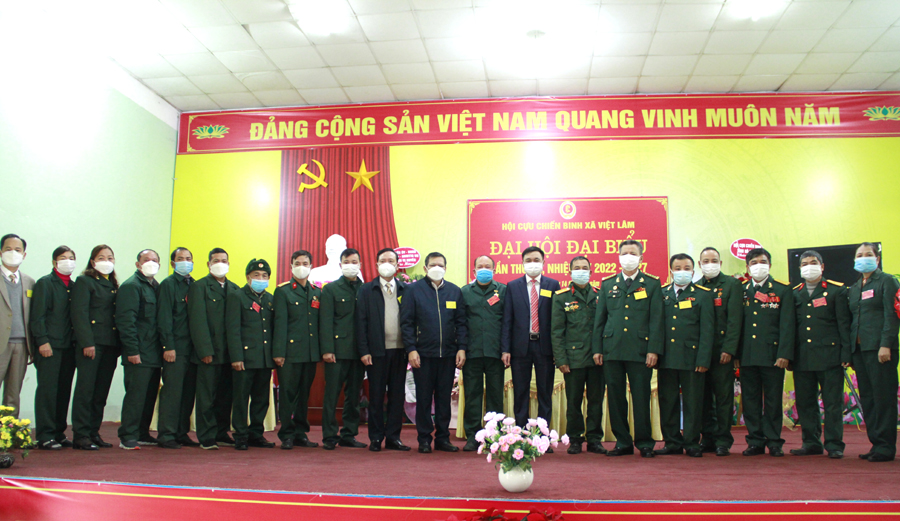 Các đại biểu bầu BCH Hội CCB xã Việt Lâm khóa VII, nhiệm kỳ 2022 - 2027