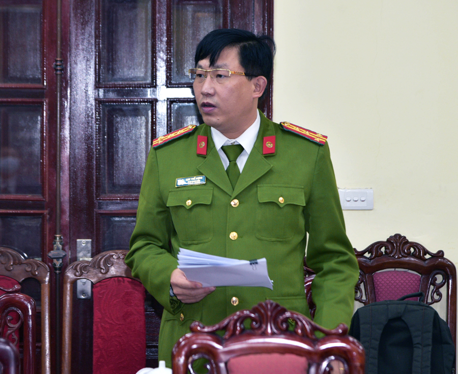 Lãnh đạo Công an tỉnh thảo luận tại Hội nghị.