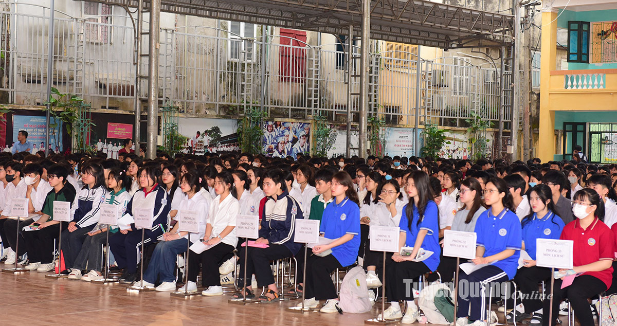 Hơn 1.000 thí sinh tham dự Kỳ thi chọn học sinh giỏi cấp tỉnh lớp 11