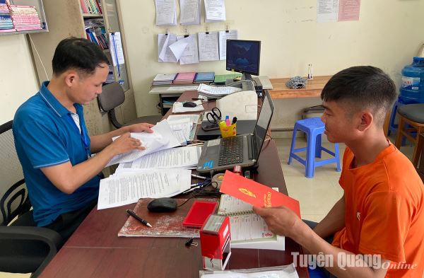 Cải cách hành chính - Lấy người dân, doanh nghiệp làm trung tâm - Bài 2: Hóa giải “điểm nghẽn”