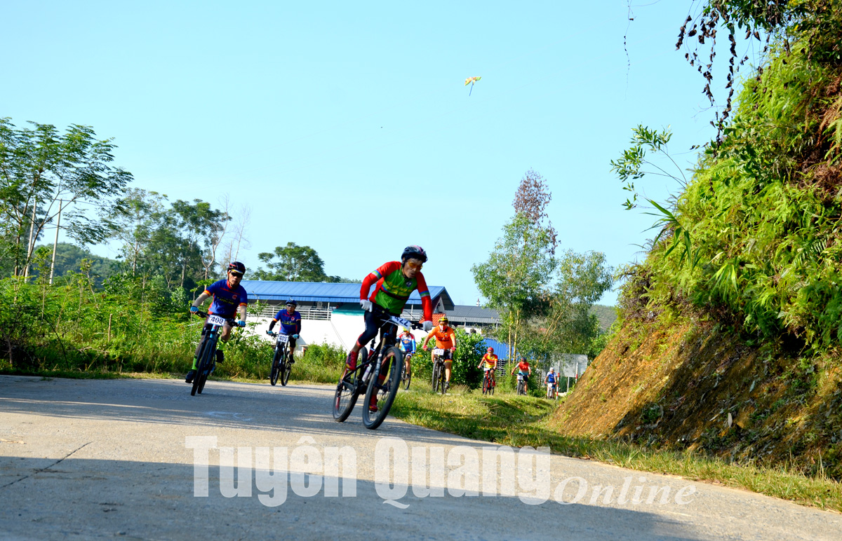 Giải đua xe đạp địa hình tỉnh Tuyên Quang mở rộng năm 2022